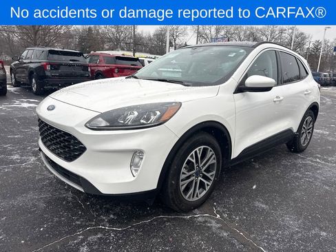 Used 2022 Ford Escape SEL image 2