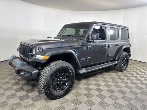 Used 2024 Jeep Wrangler Unlimited image 7