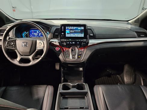 Used 2023 Honda Odyssey Sport image 10