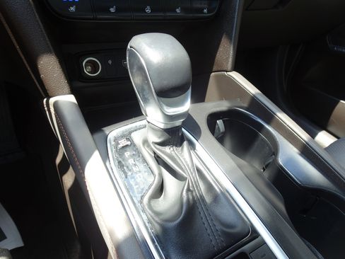 Used 2019 Hyundai Santa Fe AWD image 18