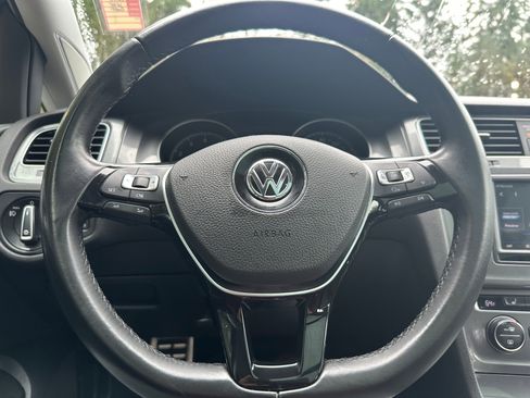 Used 2017 Volkswagen Golf Alltrack SE image 24