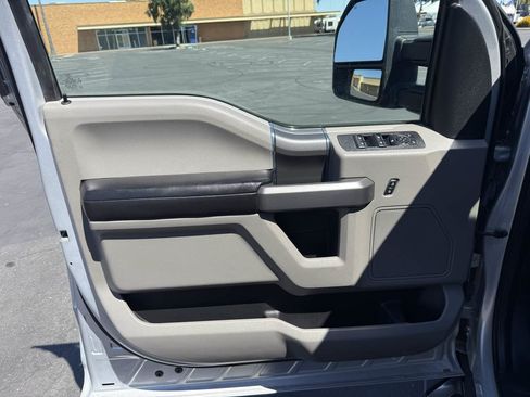 Used 2018 Ford F150 XLT w/ Equipment Group 302A Luxury AWD/4WD image 14