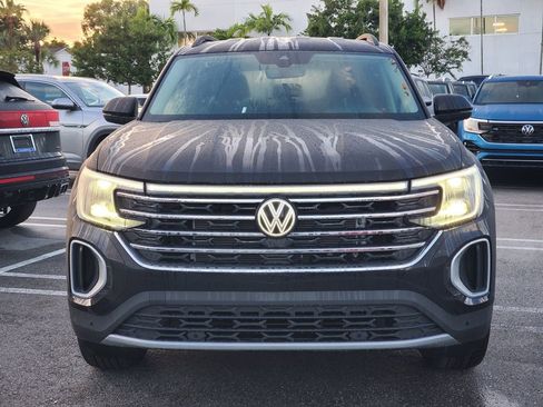 New 2026 Volkswagen Atlas SE FWD image 2