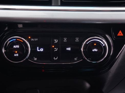 Used 2024 Chevrolet Trax LT w/ Driver Confidence Package FWD image 26