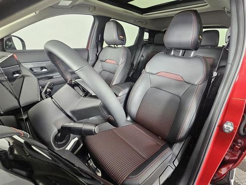 New 2026 Nissan Kicks SR w/ SR Premium Package image 17