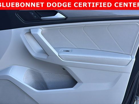 Used 2022 Volkswagen Tiguan SE R-Line image 31