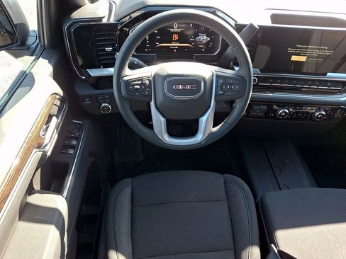 New 2026 GMC Sierra 1500 SLE image 7