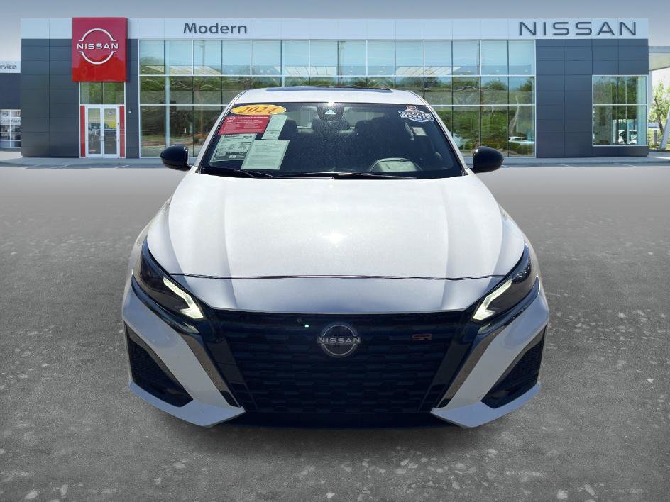 Certified 2024 Nissan Altima 2.5 SR w/ SR Premium Package FWD image 2