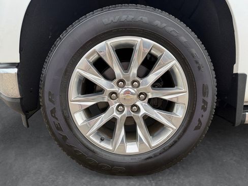 Used 2021 Chevrolet Silverado 1500 LTZ image 32