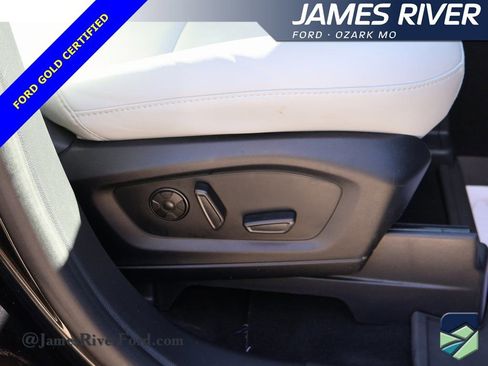 Certified 2025 Ford Explorer Platinum w/ LUX Leather Package image 10