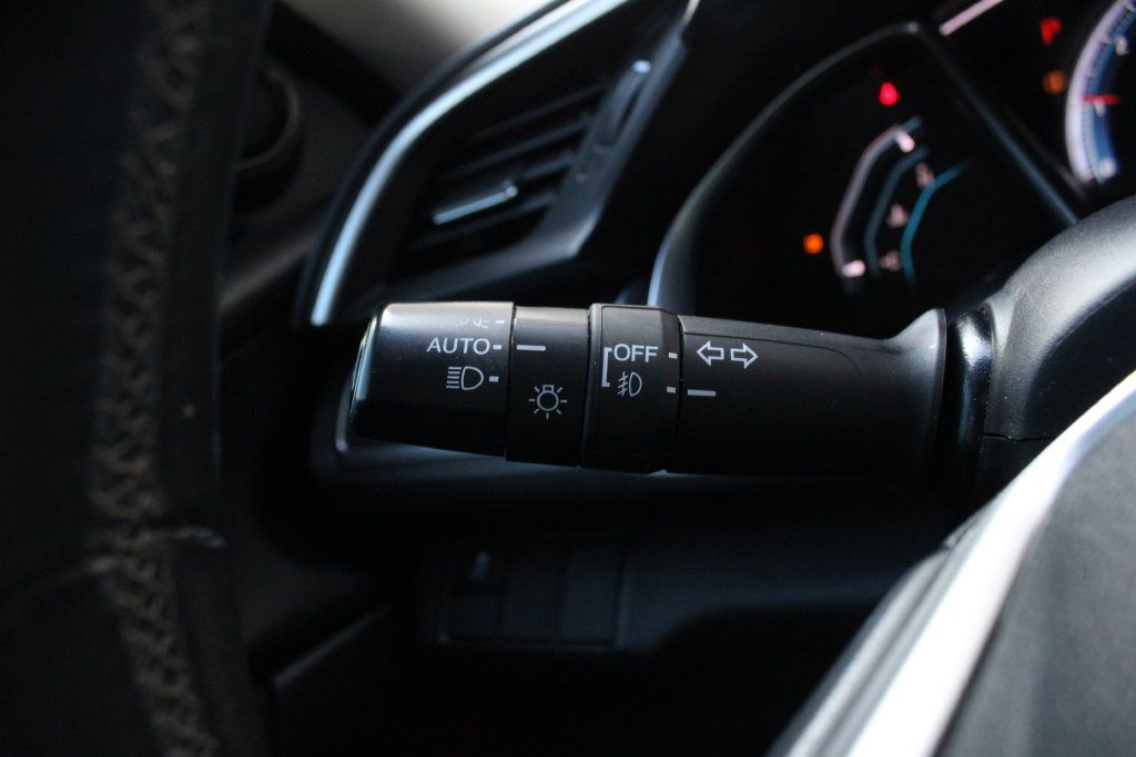 Used 2018 Honda Civic EX-T image 10