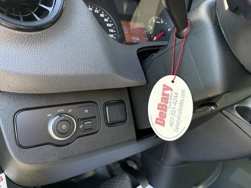 Used 2019 Freightliner Sprinter 170 image 20