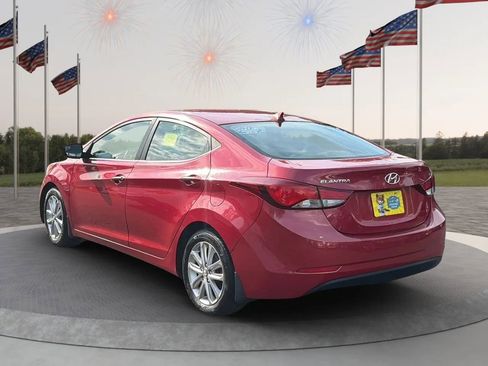 Used 2015 Hyundai Elantra SE w/ Option Group 03 FWD image 5