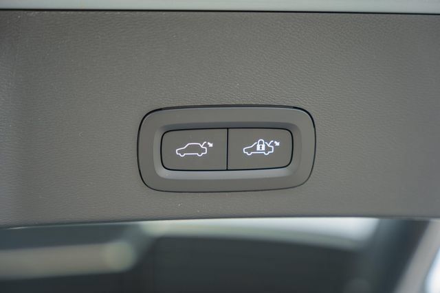 New 2026 Volvo XC40 B5 Ultra w/ Protection Package Premier AWD/4WD image 11