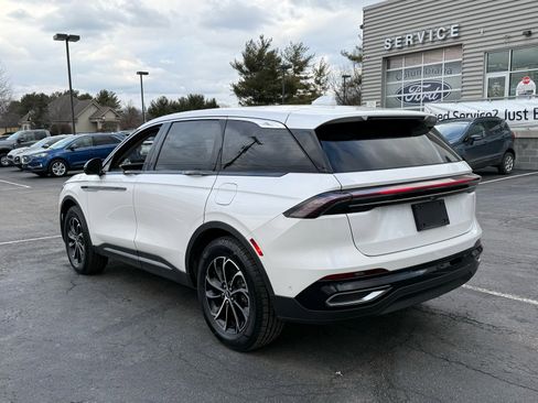 Used 2024 Lincoln Nautilus Premier w/ Equipment Group 102A image 4