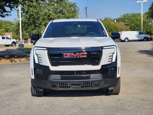 Used 2026 GMC Sierra EV Elevation w/ LPO, Elevation Dark Package AWD/4WD image 29