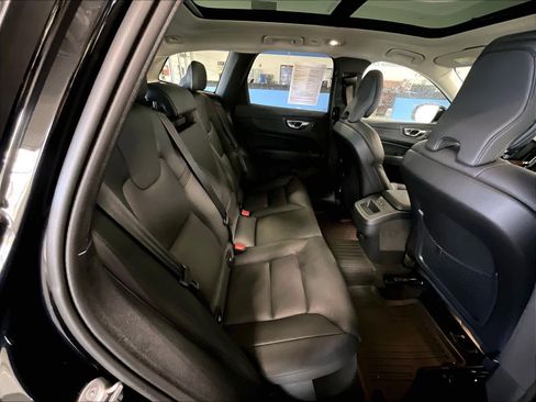 Used 2024 Volvo XC60 B5 Plus image 16