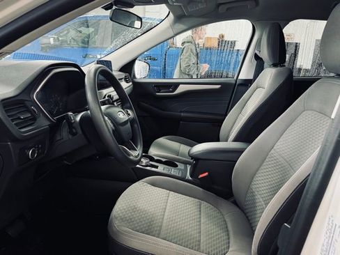Used 2022 Ford Escape SE image 16