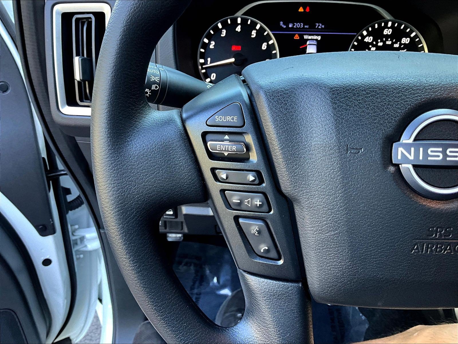 Used 2025 Nissan Frontier SV AWD/4WD image 12