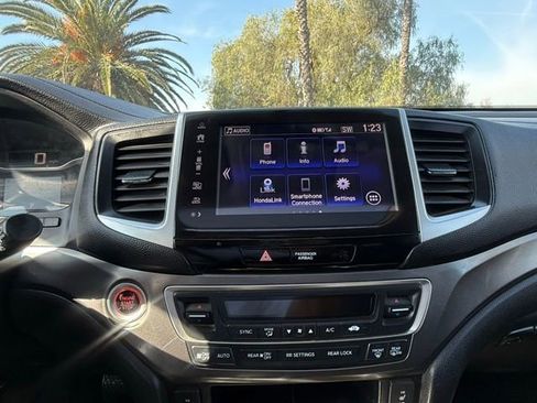 Used 2018 Honda Pilot EX-L image 25