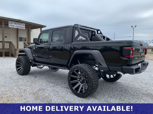 Used 2020 Jeep Gladiator Overland image 5