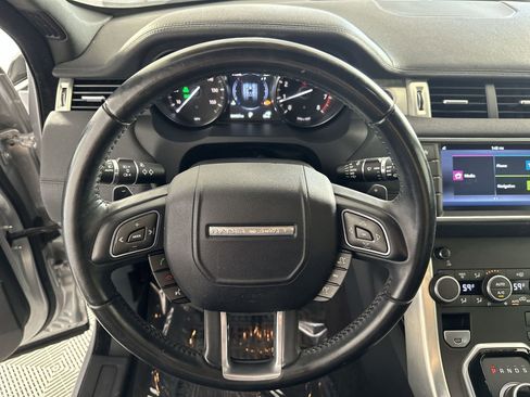 Used 2017 Land Rover Range Rover Evoque SE AWD/4WD image 14