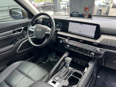 Used 2025 Kia Telluride EX w/ EX Captain's Chair Package FWD image 67