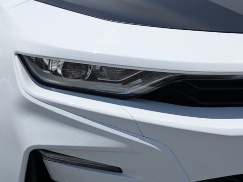 Used 2020 Chevrolet Camaro SS RWD image 10
