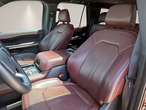 Used 2023 Ford Expedition Limited AWD/4WD image 16