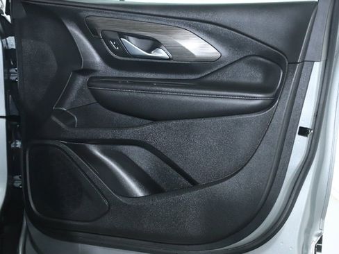 Used 2023 GMC Terrain SLE w/ Driver Convenience Package FWD image 35