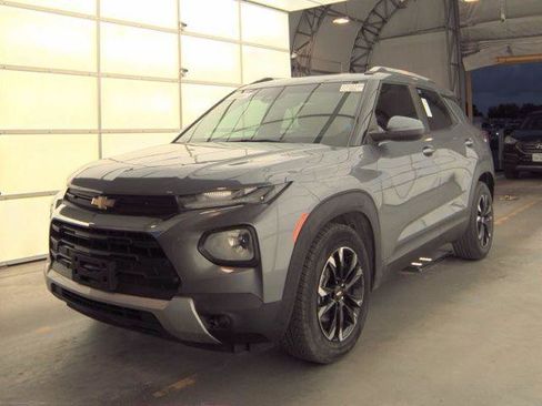 Used 2022 Chevrolet TrailBlazer LT w/ Confidence II Package image 1