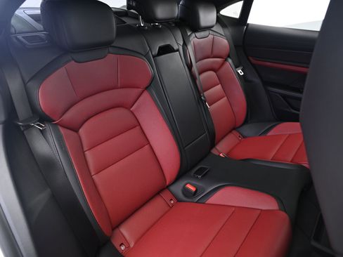 Used 2025 Porsche Taycan Turbo image 20