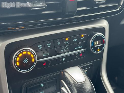 Used 2021 Ford EcoSport Titanium image 19