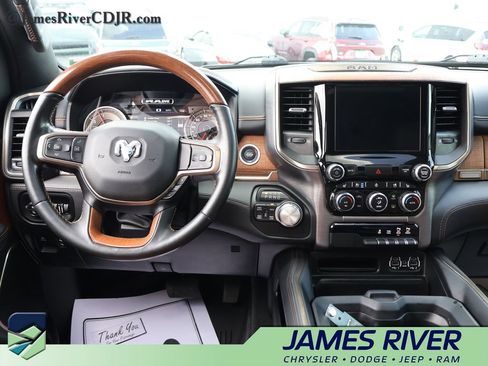Used 2022 RAM 1500 Limited w/ Body Color Bumper Group AWD/4WD image 18