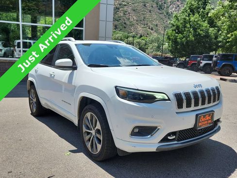 Used 2019 Jeep Cherokee Overland w/ Technology Group AWD/4WD image 1