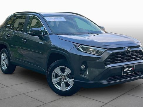 Used 2021 Toyota RAV4 XLE w/ Convenience Package AWD/4WD image 3