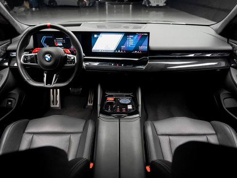 Used 2025 BMW M5 w/ Carbon Package image 45