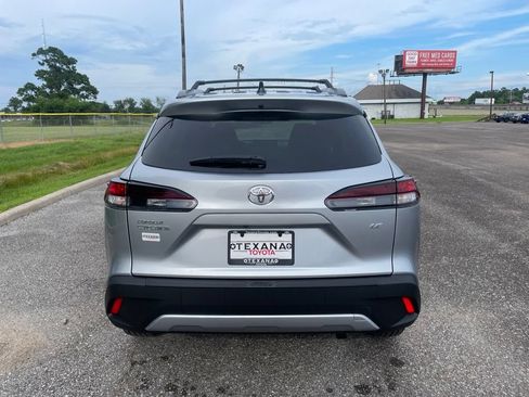 New 2026 Toyota Corolla Cross LE FWD image 6