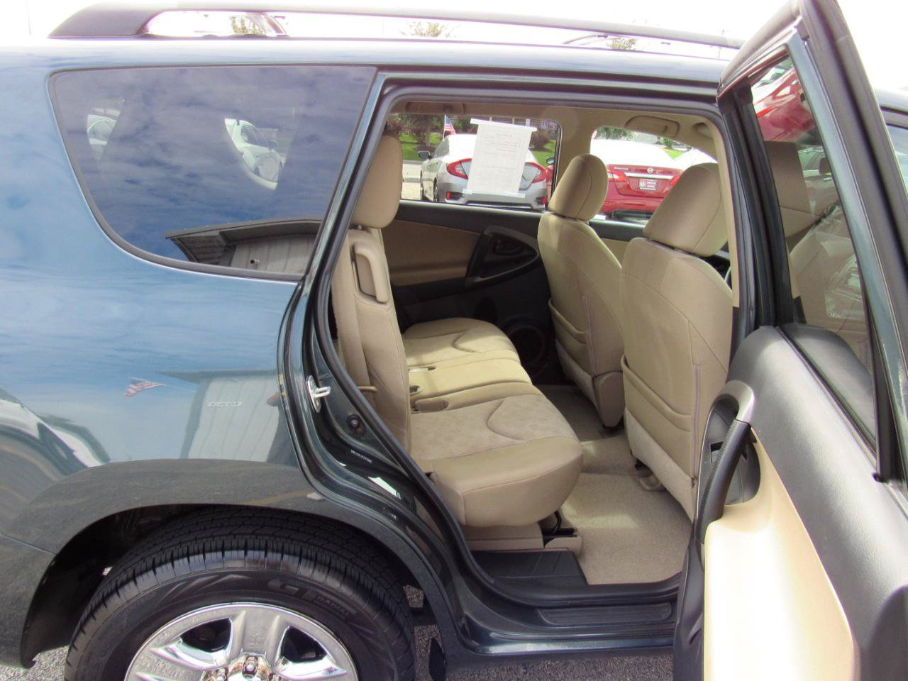 Used 2012 Toyota RAV4 4WD w/ Value Pkg image 29