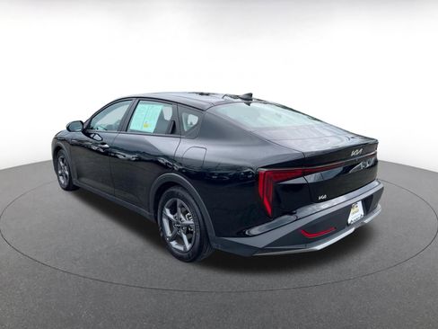 Used 2025 Kia K4 LXS image 7