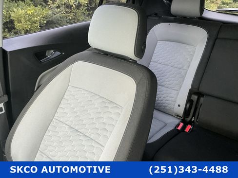 Used 2019 Chevrolet Equinox LS FWD image 27