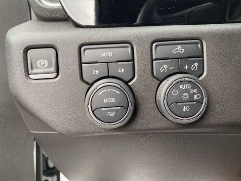 Used 2026 Chevrolet Silverado 1500 RST AWD/4WD image 18