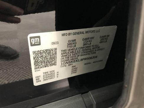 Used 2023 Chevrolet Suburban RST w/ Sport Performance Package image 32