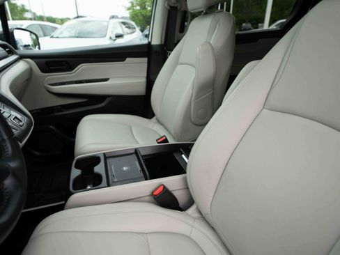 Used 2025 Honda Odyssey EX-L image 10