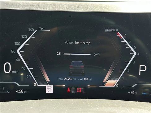 Used 2025 BMW X7 xDrive40i w/ Premium Package AWD/4WD image 11