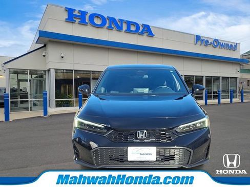 Used 2025 Honda Civic Sport image 2
