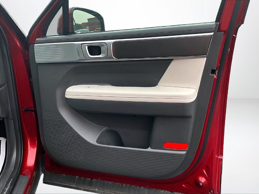 Used 2025 Hyundai Santa Fe SEL FWD image 22