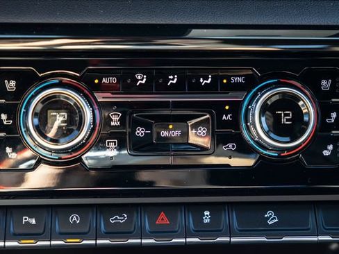 Certified 2025 GMC Sierra 1500 AT4 w/ AT4 Premium Package AWD/4WD image 34