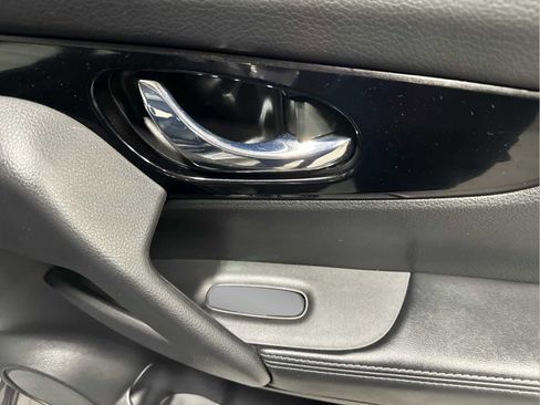 Used 2022 Nissan Rogue Sport SL w/ Premium Package image 29