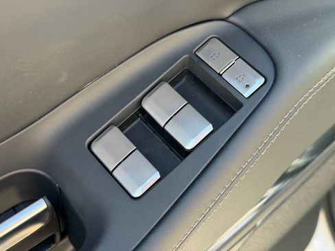 New 2025 Lincoln Navigator L Reserve w/ Jet Appearance Package image 28